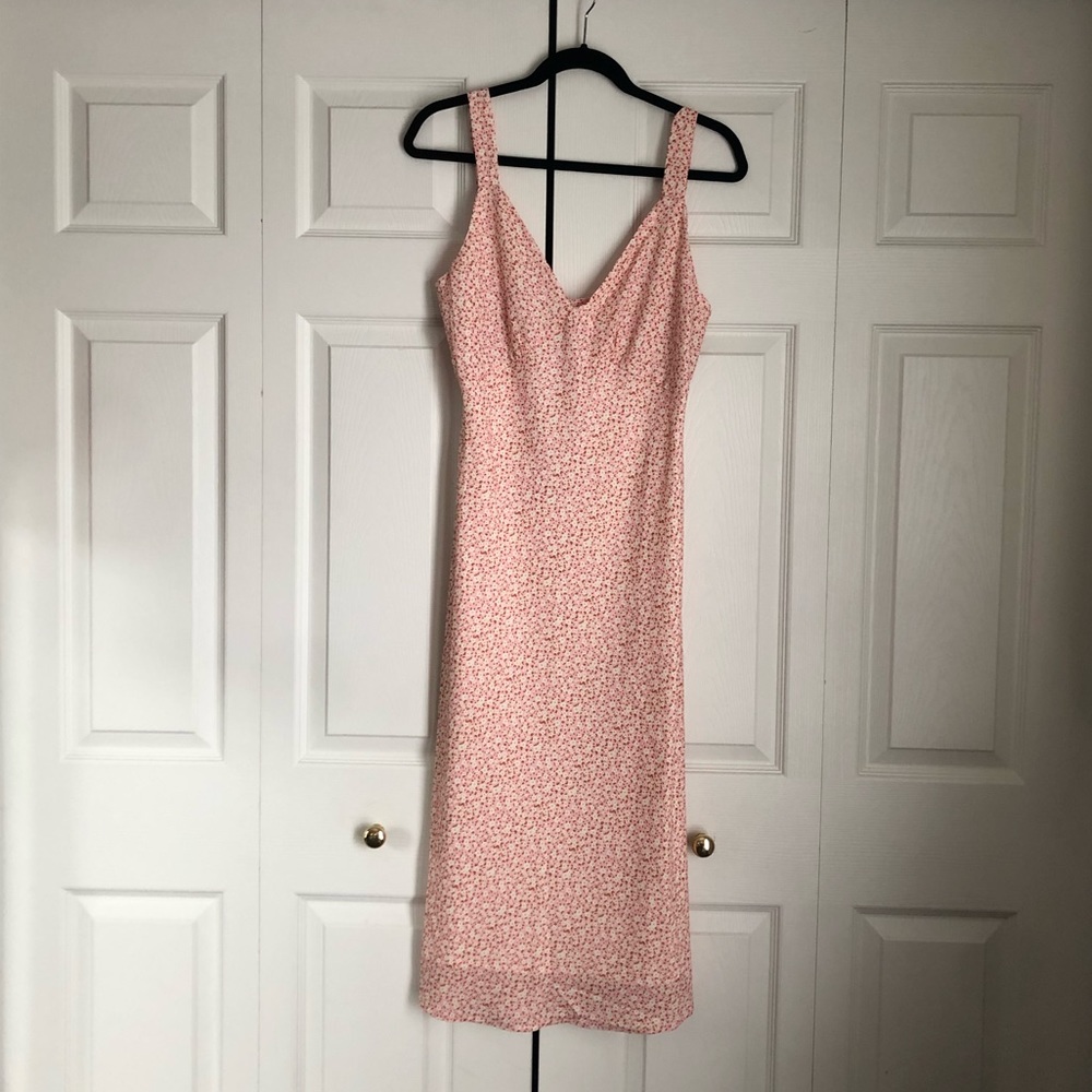 Charlie Holiday Floral Tea Length V-Neck Dress NWT
